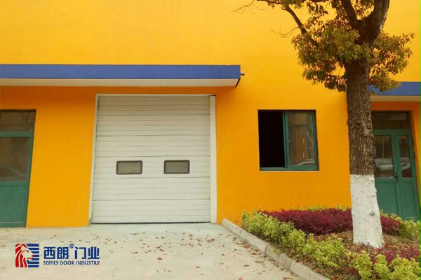 上海工业提升门