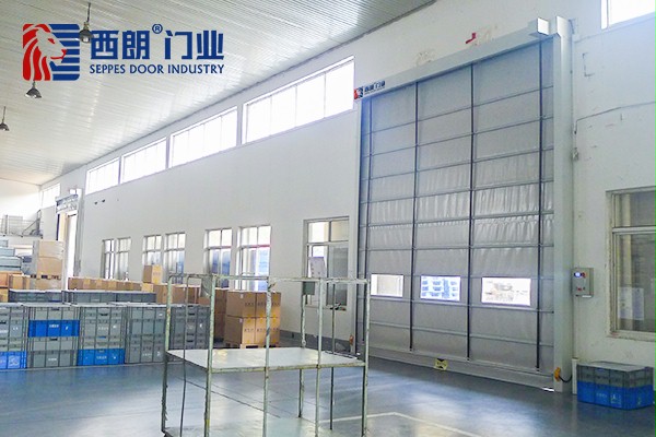 抗风快速堆积门