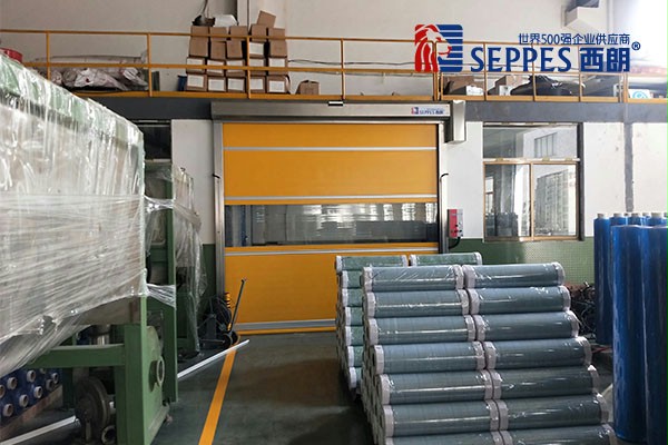 器材制造间防尘防虫快速卷帘门