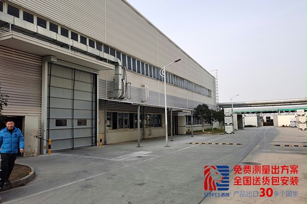 汽车配件厂房改造换用快速堆积门