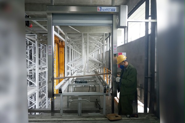 酒厂生产流水线自动快速门2 酒厂生产流水线自动快速门