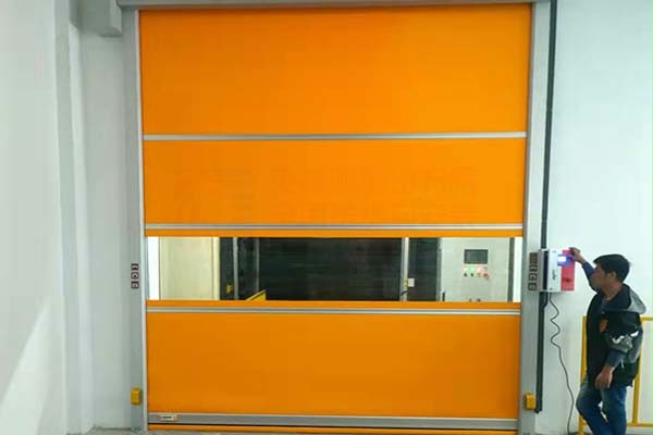 日化工厂通道防尘快速卷帘门