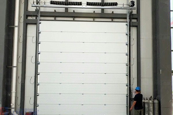 西朗工业提升门