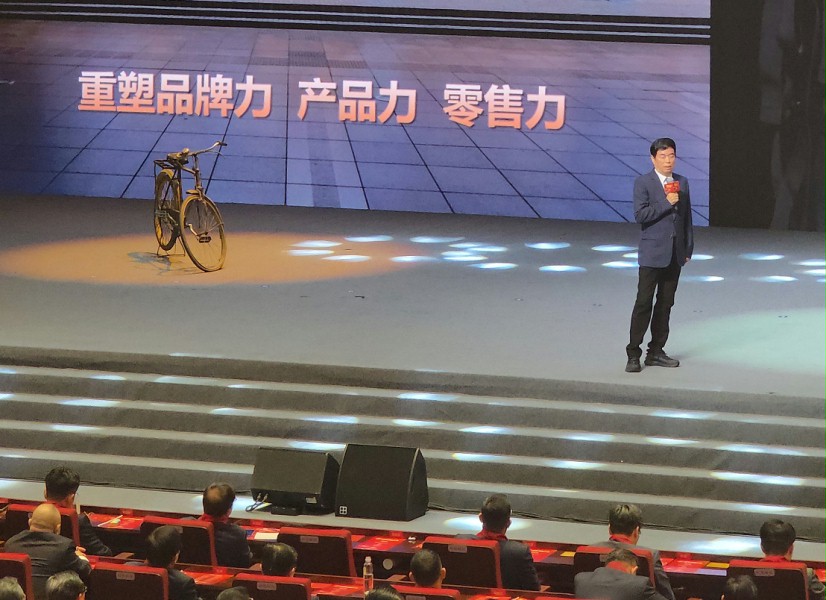 波司登集团董事长高德康分享创业历程与品牌发展