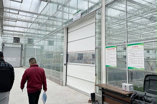 育苗温室为何选用自动快速门2 育苗温室为何选用自动快速门